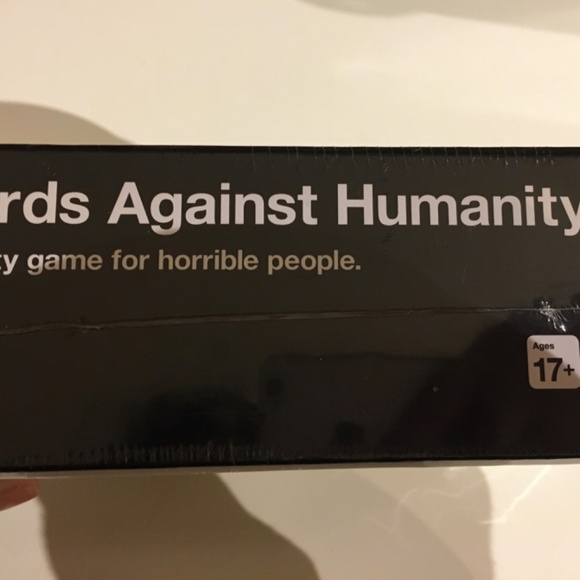 Cards Against Humanity - Picture 3 of 3